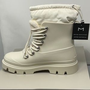 NWT men’s Marc Fisher LTD Freely waterproof lace up, lug sole boot, size 9